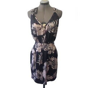 ♥️Chic Black and Cream Leaf Print Maxi Dress